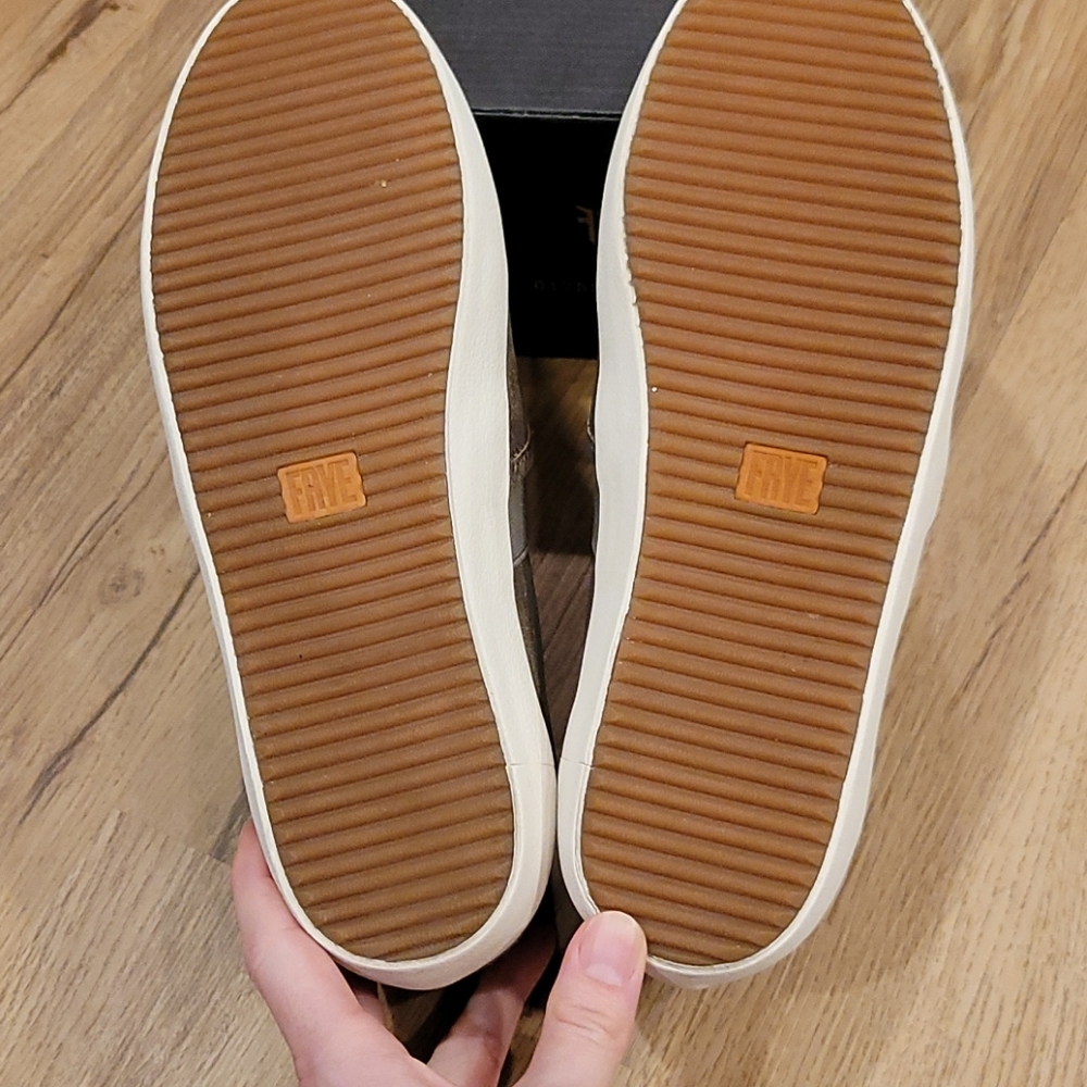 FRYE Leather Slip On - Like New! - Picture 6 of 6